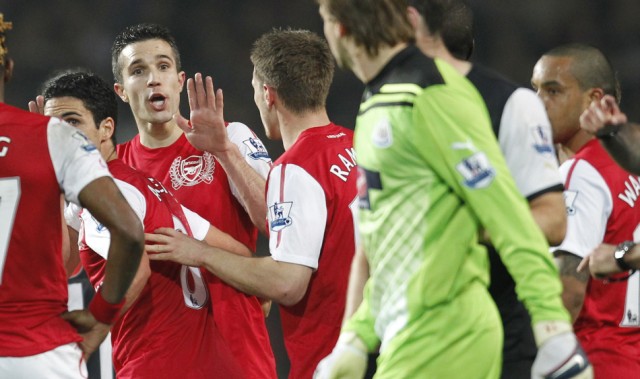  纽卡斯尔爆冷击败阿森纳引热议  