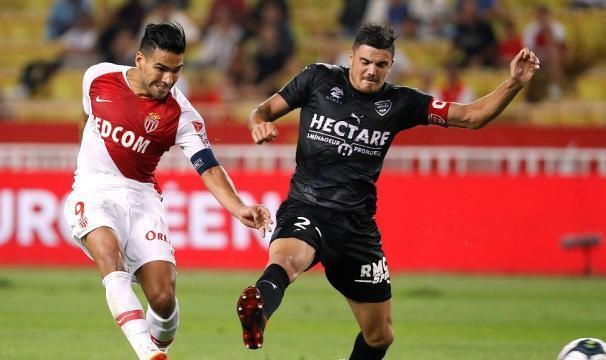  法甲黑马昂热五轮不败，冲击欧战席位势头强劲  