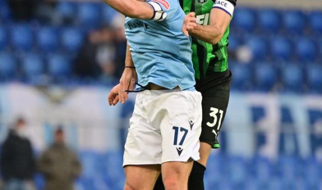  萨索洛七分钟三球闪击拉齐奥创纪录  