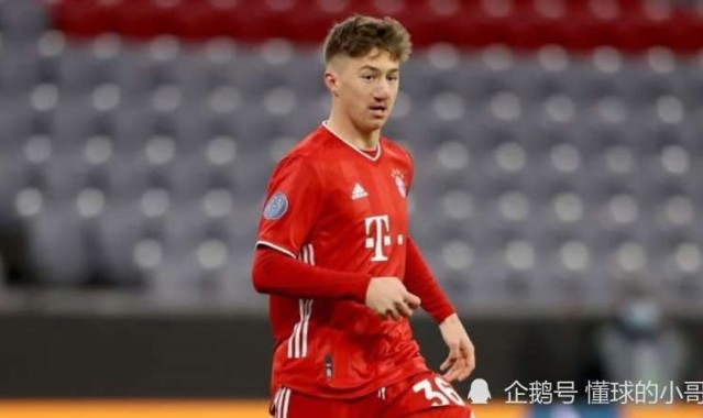  拜仁青训小将穆西亚拉当选月度最佳新秀  