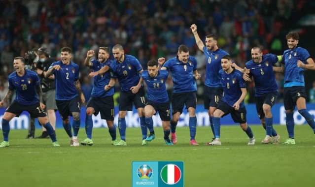  多特蒙德青年军崛起跻身欧战资格竞争  