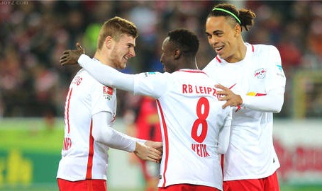  莱比锡红牛与拜仁慕尼黑争夺欧冠资格白热化  