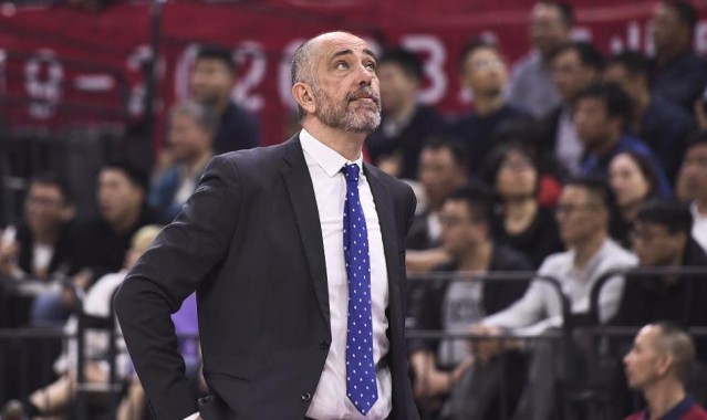  昂热主帅赛后宣布辞职，助教暂代执教职务  