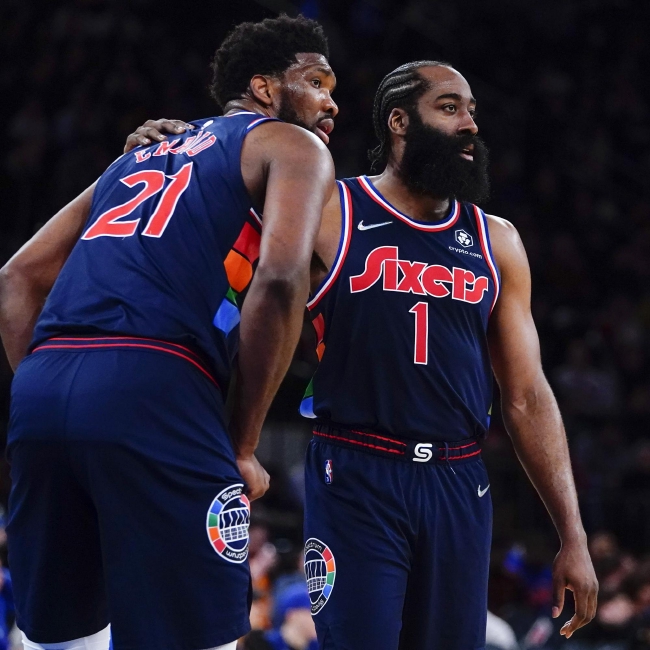  哈登交易风波终结正式亮相快船队  