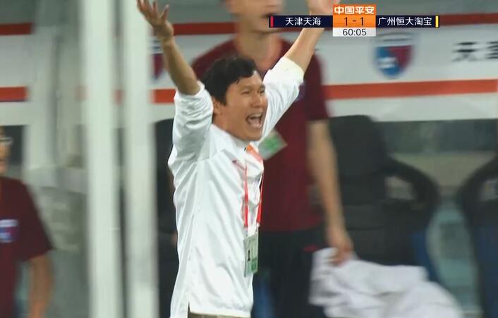  英超VAR争议判罚引发热议